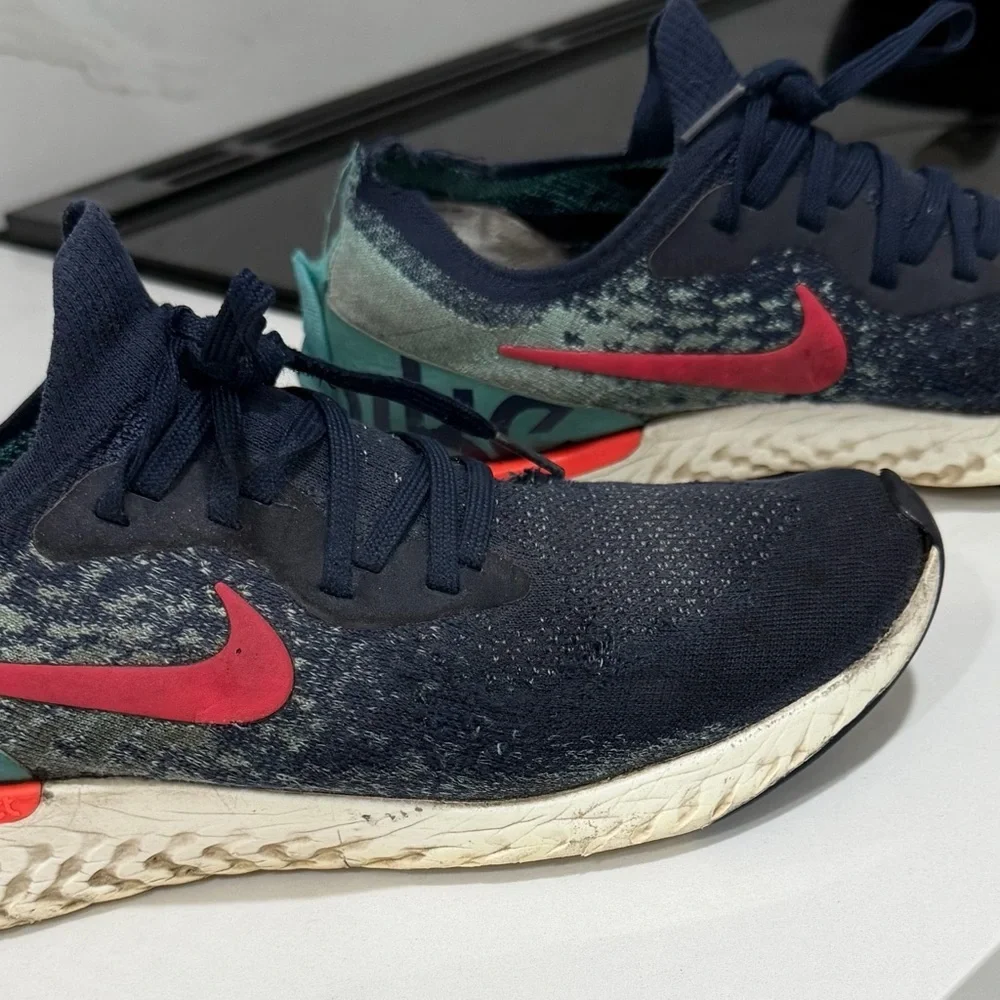 Nike Men's Dark Blue and Red Athletic Shoes